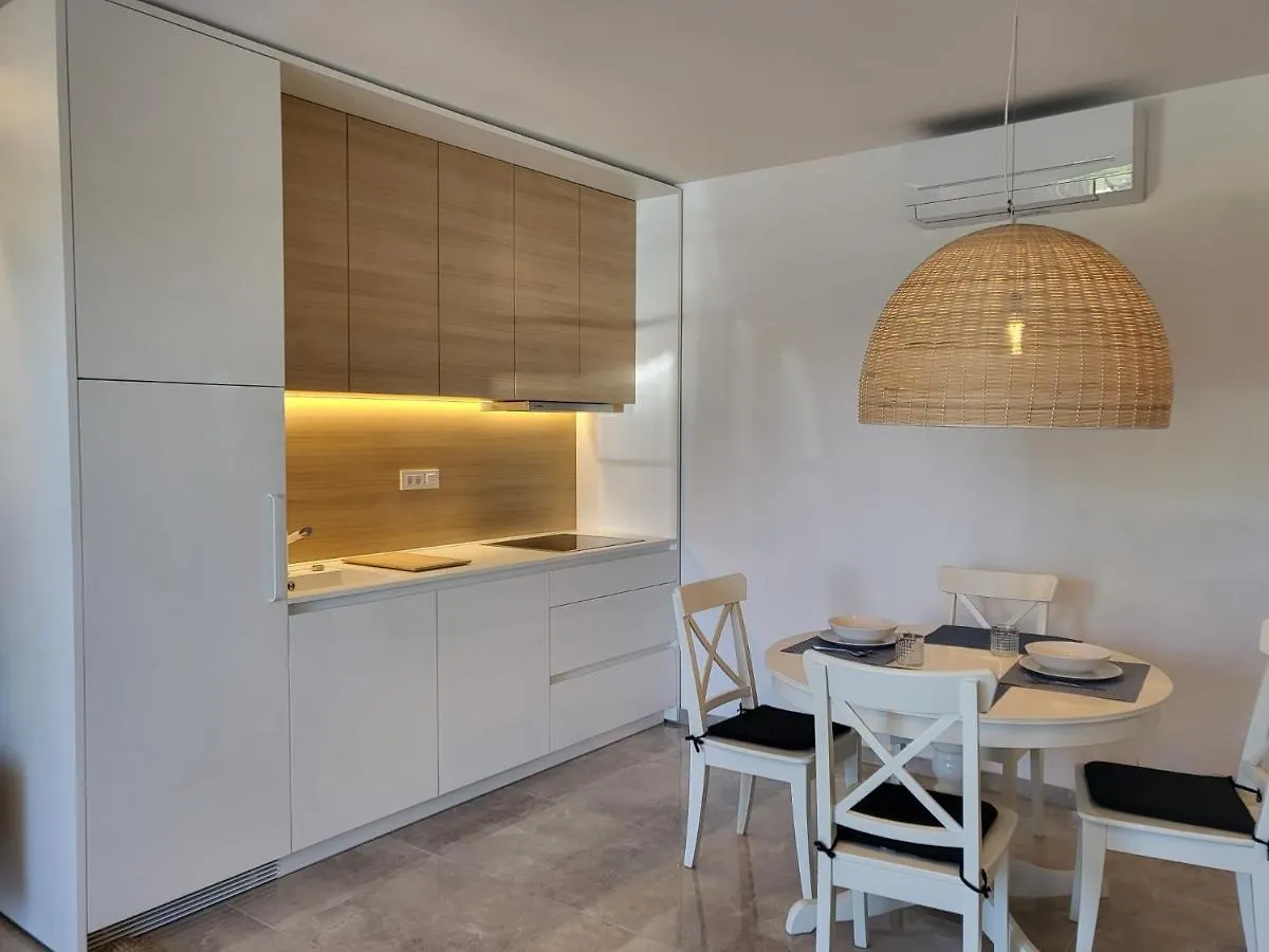 Apartments With A Parking Space Turcic, Krk - 21603 Malinska